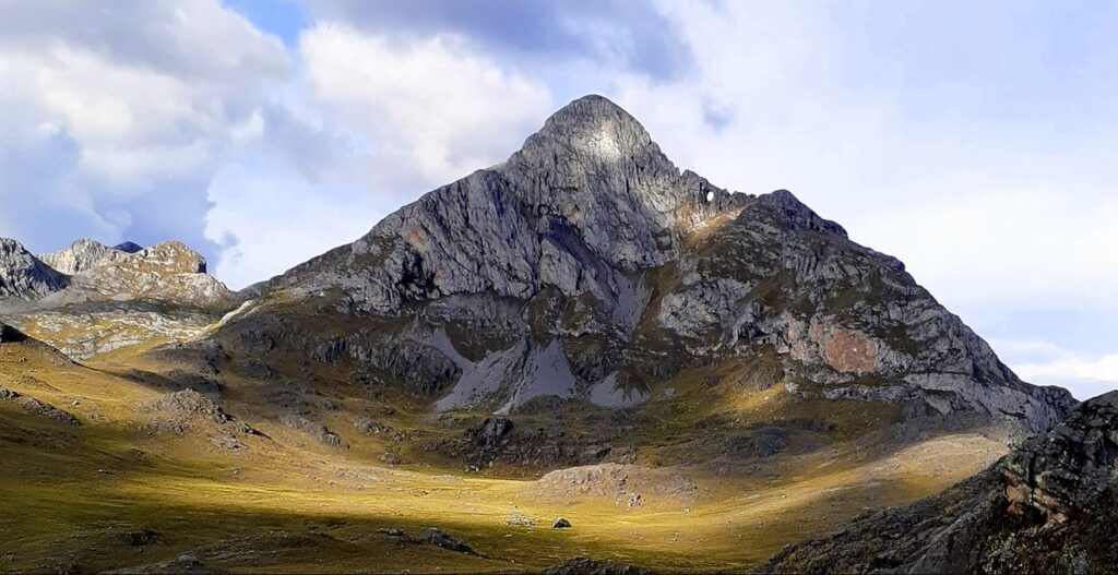 cerro waqoto