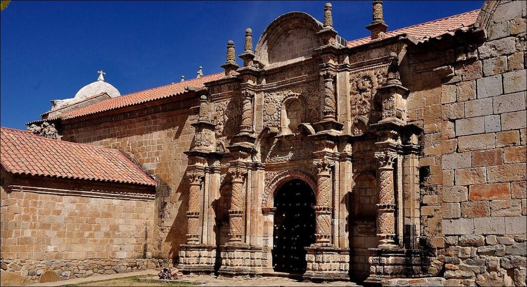 Iglesia colonial San Pedro Haquira